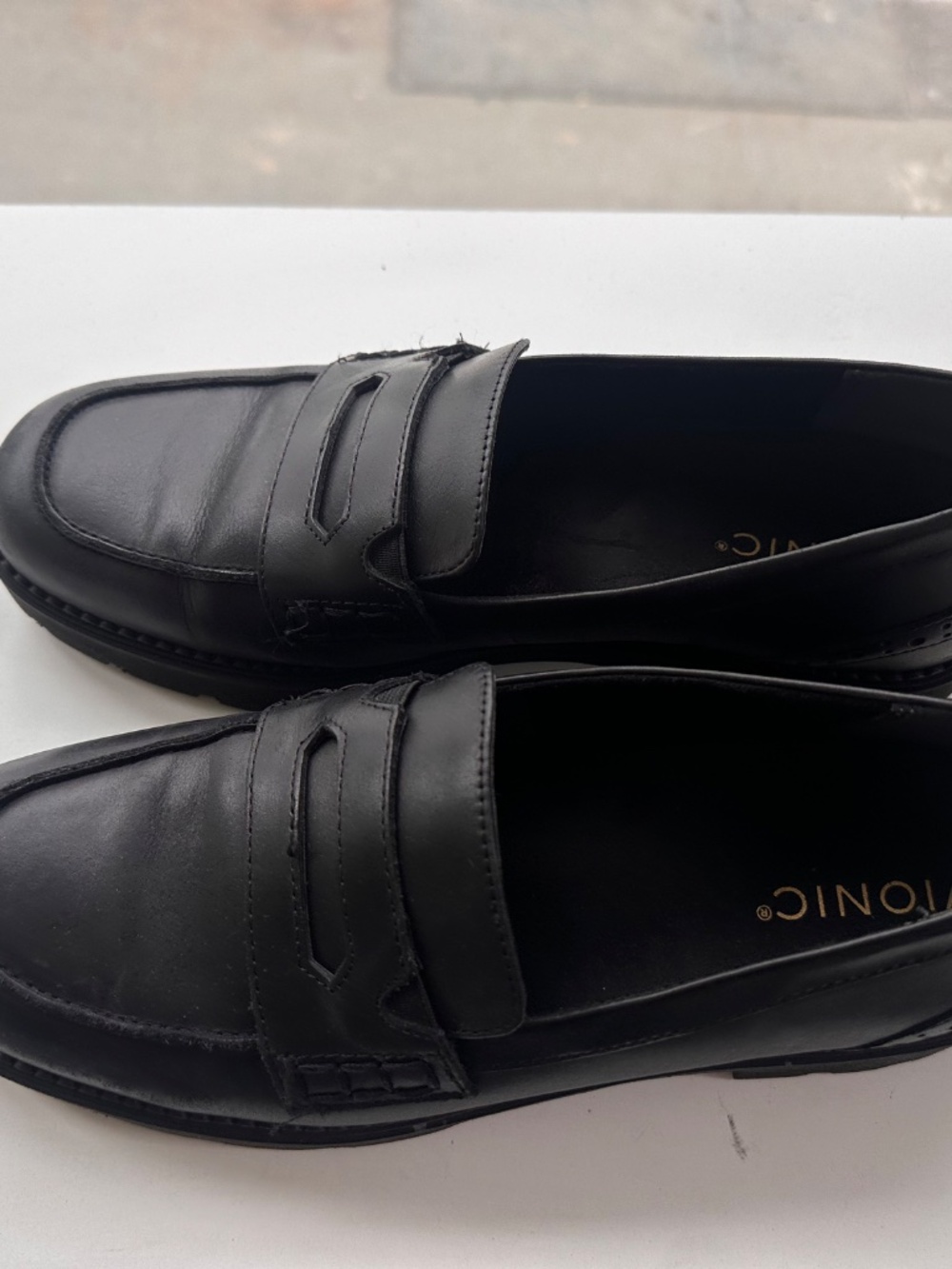Vionic "Fillmore" Lug Loafer - Picture 3 of 5